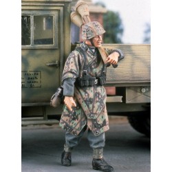 Panzergrenadier with Zeltbahn, autumn 1944